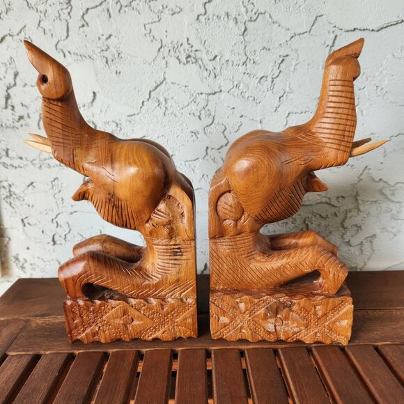 Vintage Hand-Carved Teak Elephant Bookends Pair – 10" Tall Wooden Decor Jungle - Picture 3 of 12